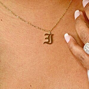 Gold Old English Initial Necklace - Letter I​